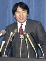 Takenaka defends 2nd extra budget after weak GDP data release